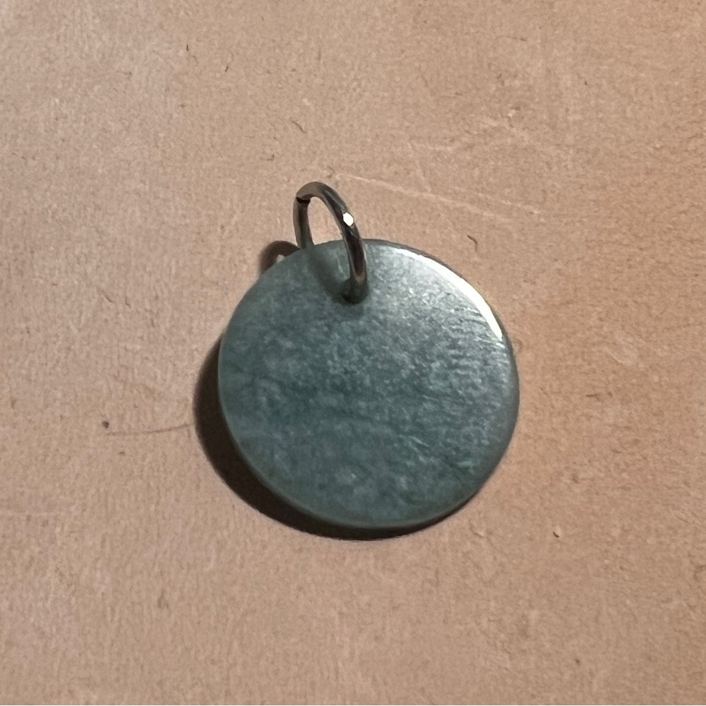 Real Jade disc pendant - Picture 2 of 4